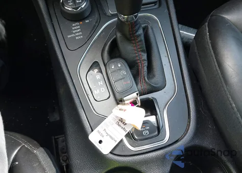 2019 Jeep Cherokee Trailhawk 4X4 из США, поврежденный, VIN 1C4PJMBX7KD414871